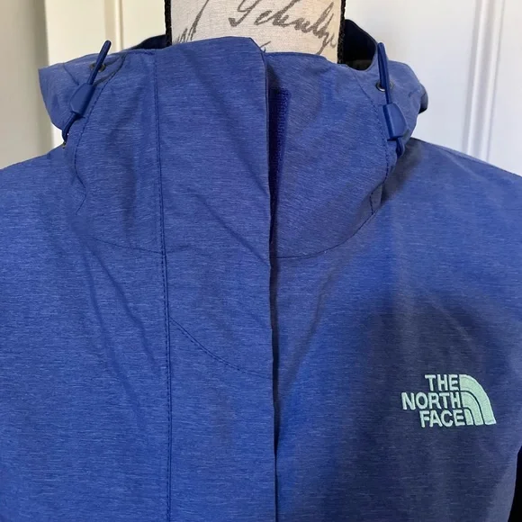 The North Face Venture 2 Rain Jacket in Sodalite Blue Heather. Women's Size: M. - Picture 3 of 15